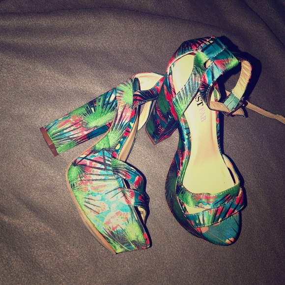 Shoes - Picture 1 of 1